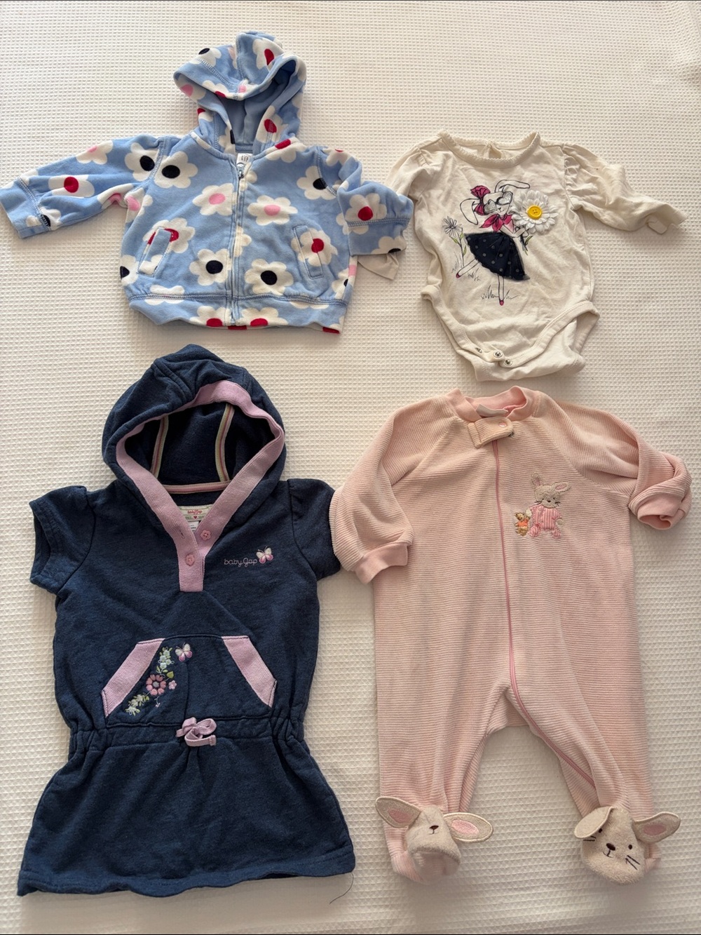 Lot of baby girl clothes size 3-6 m